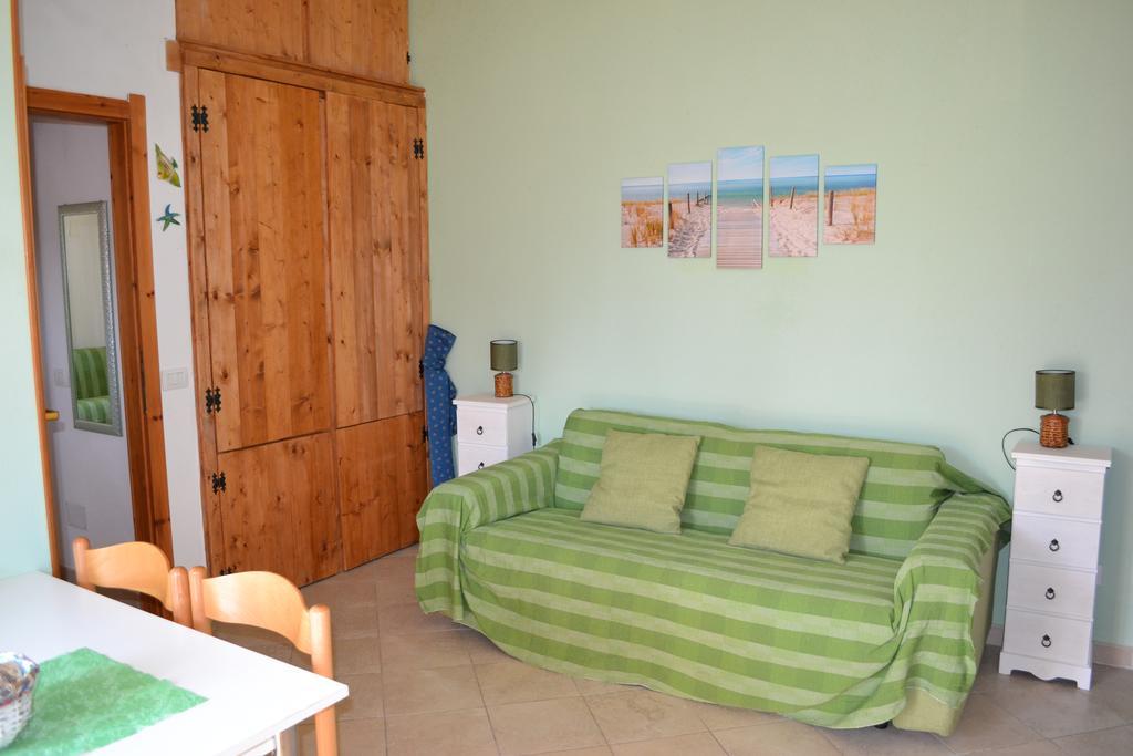 Apartments Mimose Бадези Екстериор снимка