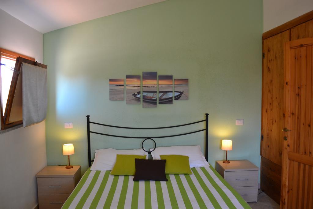 Apartments Mimose Бадези Екстериор снимка